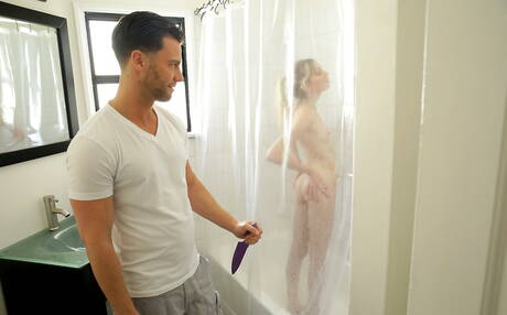 My Family Pies offers a free photo gallery with Mackenzie Moss in hardcore sex scene