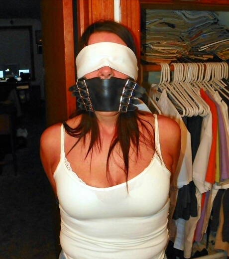 Black Fox Fetish invites you to browse their xxx pics with luscious maiden xxx gallery 261027