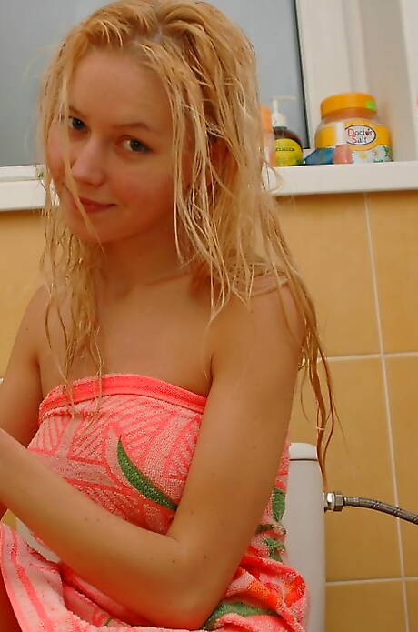 Lovely Anne are pleased to offer you xxx pics featuring Lovely Anne xxx gallery 184978